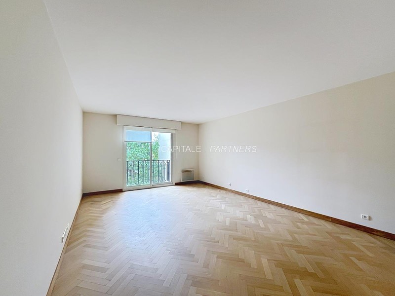  1 bedroom Apartment PARIS 16 - 65 m²;