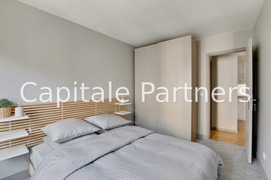 furnished  2 bedrooms Apartment PARIS 17 - 61 m²;