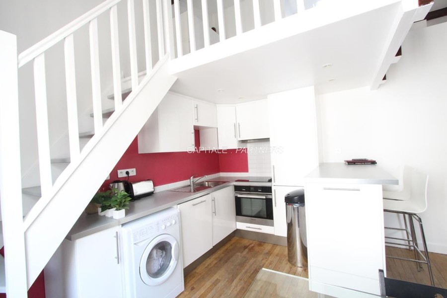 furnished  2 bedrooms Apartment PARIS 16 - 49 m²;