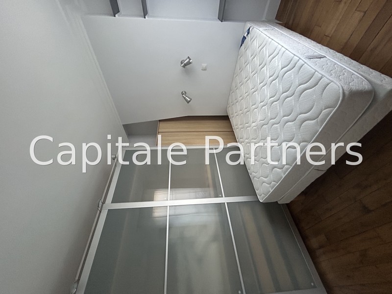 furnished  1 bedroom Apartment PARIS 17 - 42 m²;