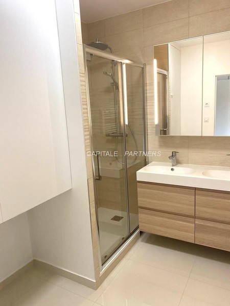  2 bedrooms Apartment PARIS 16 - 114 m²;