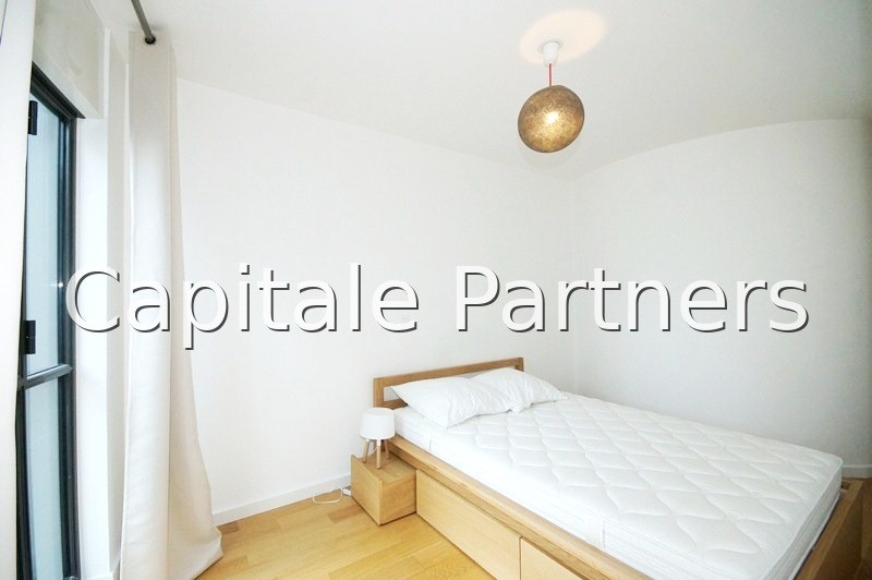 Studio  PARIS 11 - 42 m²;