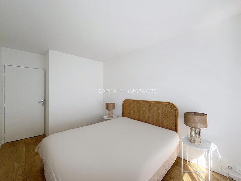 furnished  2 bedrooms Apartment PARIS 12 - 63 m²;