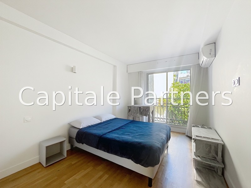 furnished  3 bedrooms Apartment PARIS 16 - 138 m²;