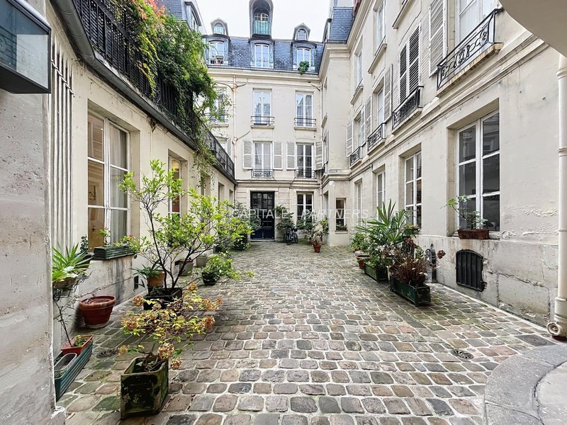 furnished  2 bedrooms Apartment PARIS 6 - 62 m²;