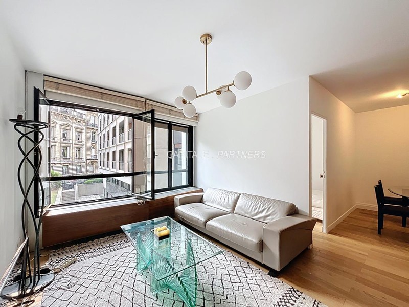 furnished  1 bedroom Apartment PARIS 16 - 46 m²;