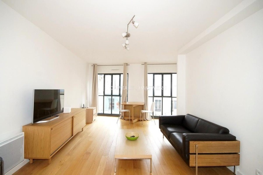 furnished  1 bedroom Apartment PARIS 11 - 43 m²;
