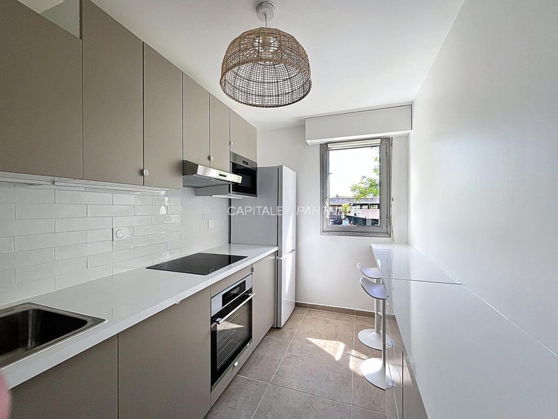 furnished  2 bedrooms Apartment PARIS 12 - 63 m²;