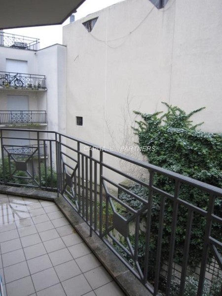 furnished  3 bedrooms Apartment PARIS 11 - 95 m²;