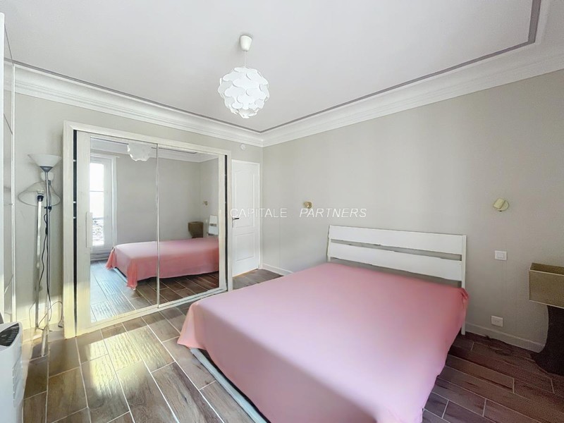 furnished  2 bedrooms Apartment PARIS 8 - 118 m²;