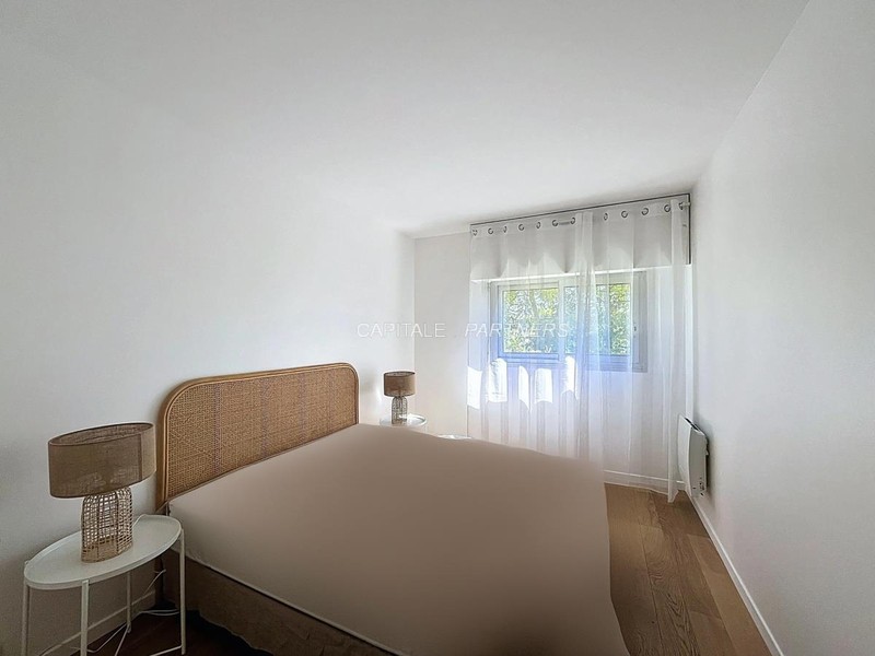 furnished  2 bedrooms Apartment PARIS 12 - 63 m²;