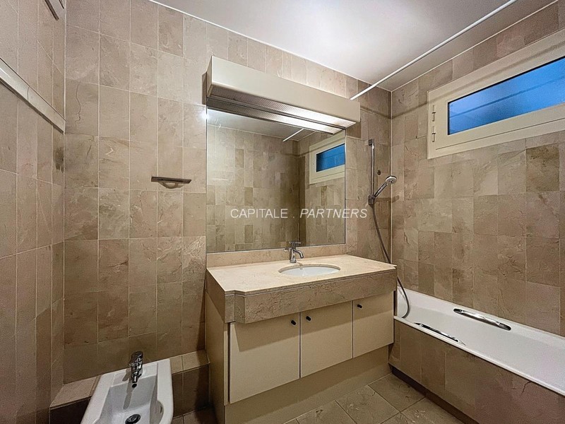  1 bedroom Apartment PARIS 16 - 65 m²;