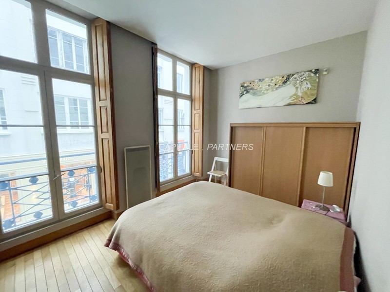 furnished  1 bedroom Apartment PARIS 3 - 60 m²;