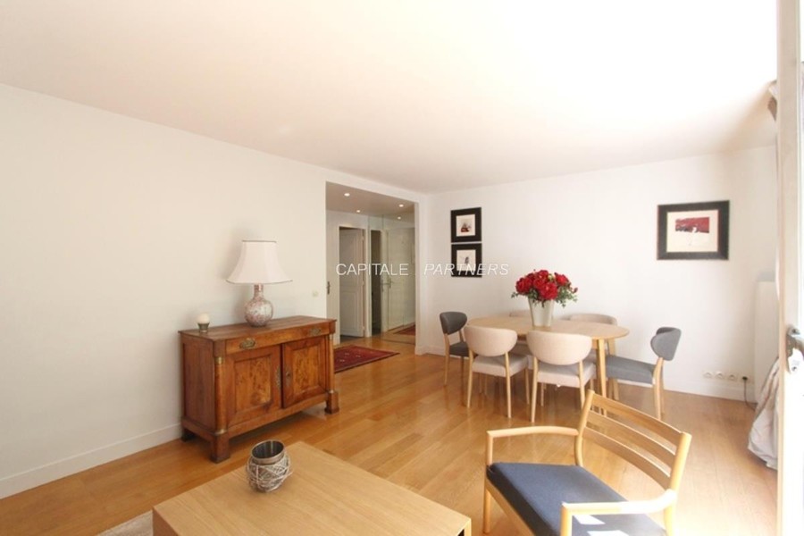 furnished  2 bedrooms Apartment PARIS 16 - 69 m²;