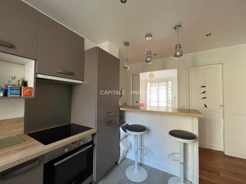 furnished  1 bedroom Apartment PARIS 18 - 46 m²;