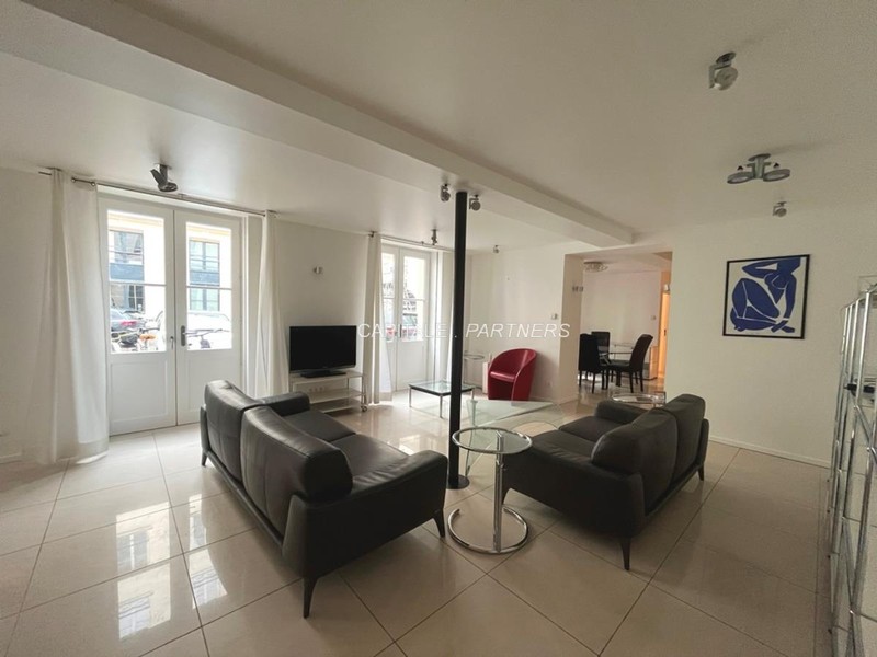 furnished  4 bedrooms Apartment PARIS 1 - 154 m²;