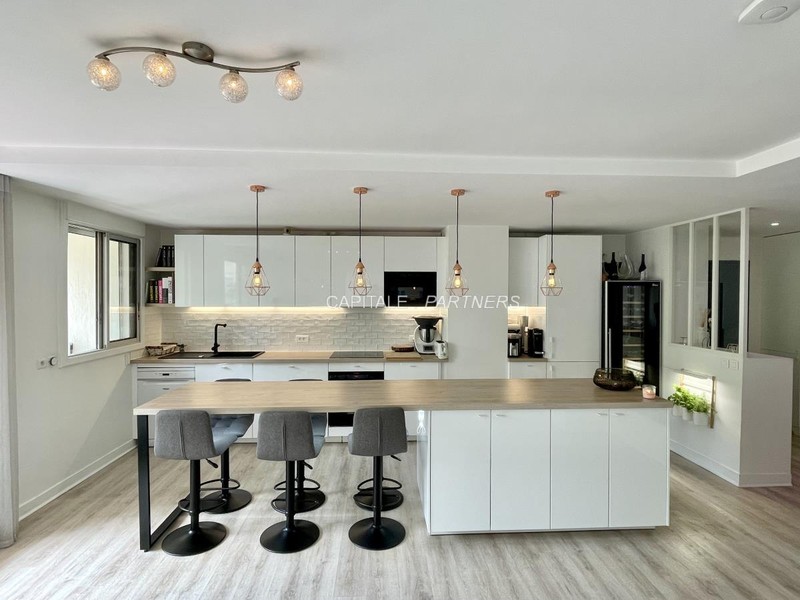 furnished  3 bedrooms Apartment ISSY-LES-MOULINEAUX - 98 m²;