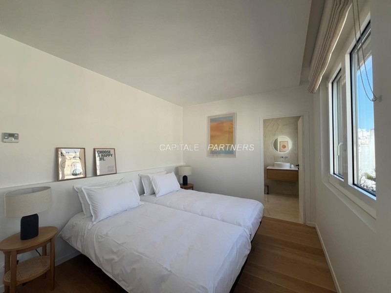 furnished  2 bedrooms Apartment NEUILLY-SUR-SEINE - 108 m²;