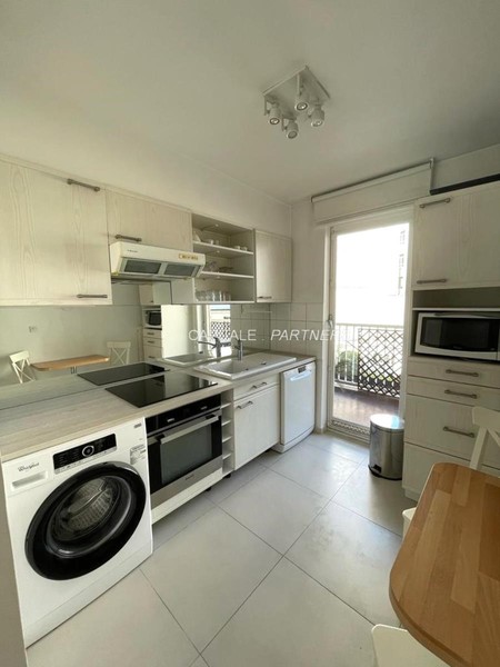furnished  2 bedrooms Apartment PARIS 15 - 66 m²;