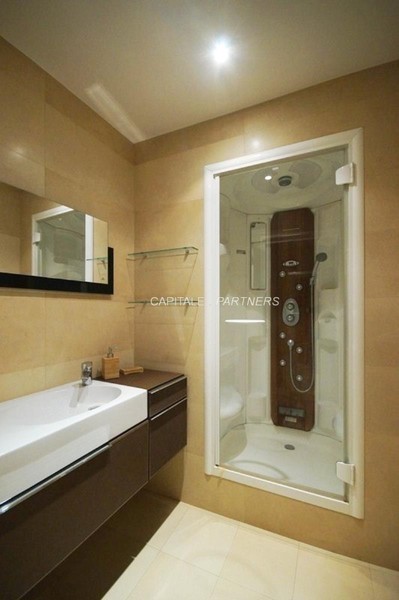 furnished  2 bedrooms Apartment PARIS 8 - 115 m²;