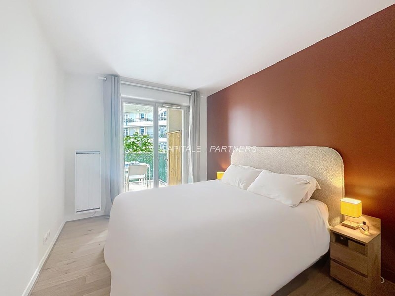 furnished  3 bedrooms Apartment MONTROUGE - 97 m²;