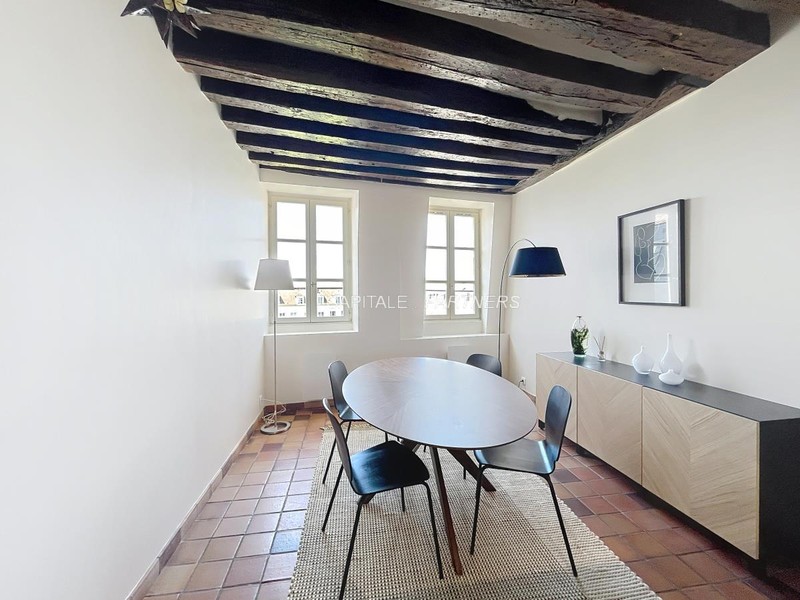 furnished  1 bedroom Apartment PARIS 4 - 60 m²;