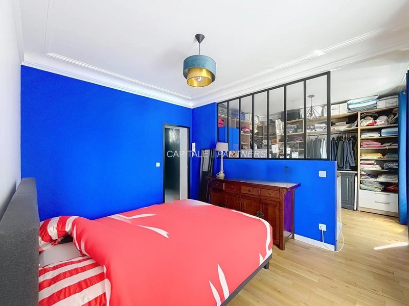 furnished  3 bedrooms Apartment PARIS 17 - 122 m²;