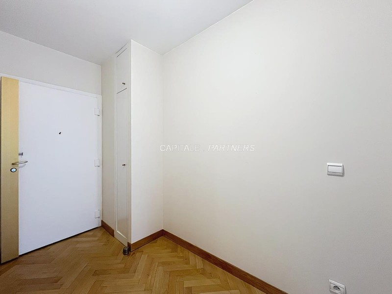  1 bedroom Apartment PARIS 16 - 65 m²;