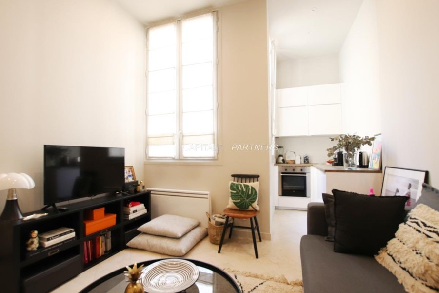 furnished  1 bedroom Apartment PARIS 9 - 37 m²;