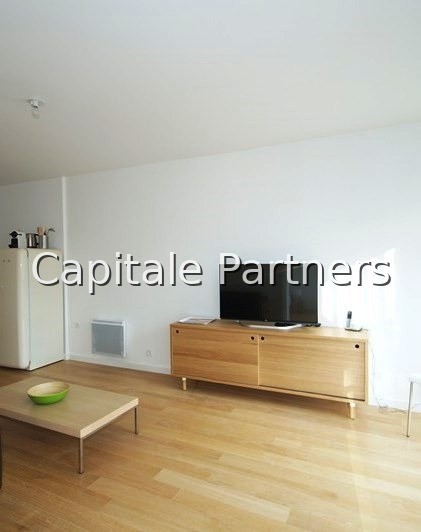 Studio  PARIS 11 - 42 m²;