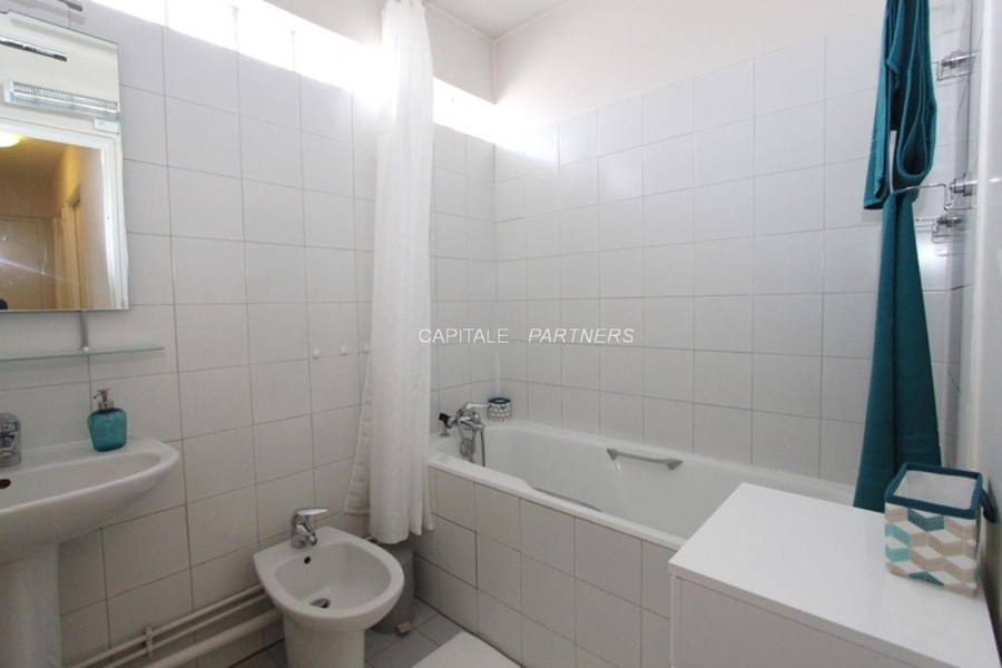  2 bedrooms Apartment PARIS 12 - 63 m²;
