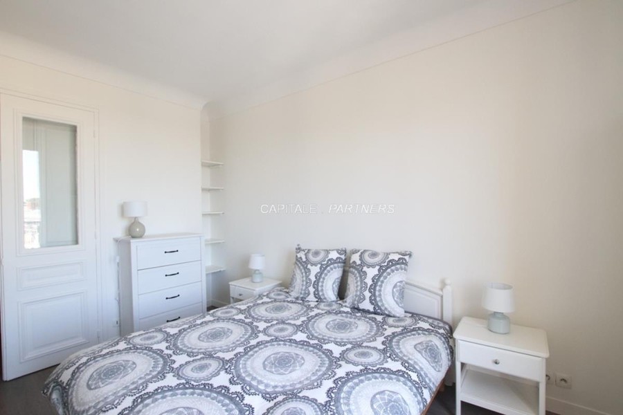 furnished  1 bedroom Apartment PARIS 8 - 47 m²;