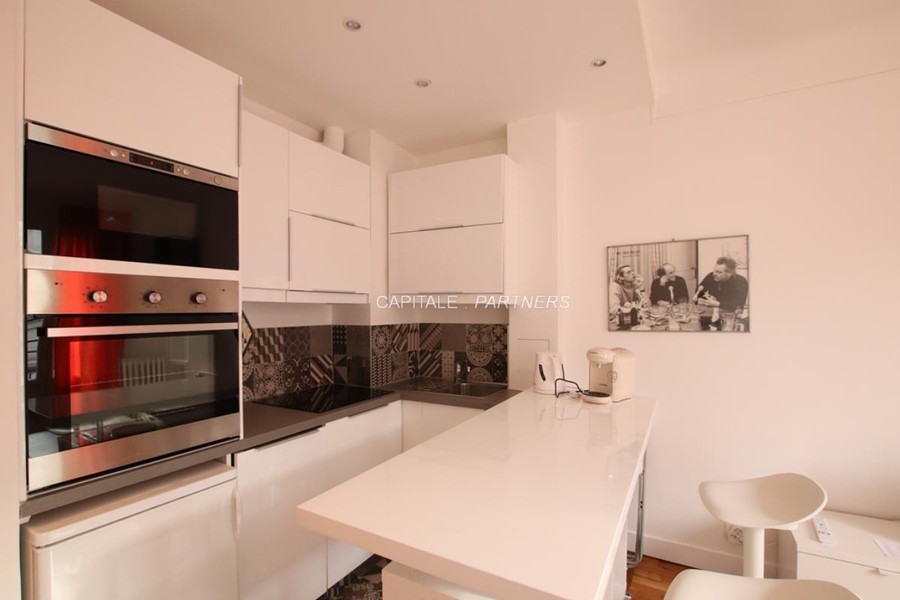 furnished  1 bedroom Apartment PARIS 15 - 36 m²;