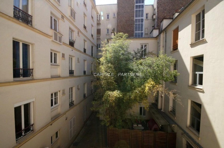 furnished  1 bedroom Apartment PARIS 16 - 47 m²;