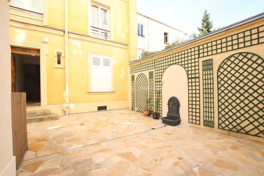 furnished  1 bedroom Apartment PARIS 7 - 24 m²;