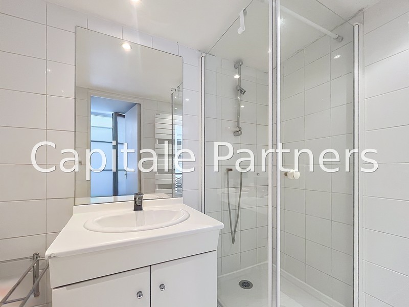 furnished  1 bedroom Apartment PARIS 3 - 37 m²;