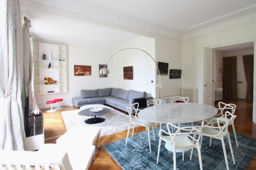 furnished  2 bedrooms Apartment PARIS 8 - 115 m²;