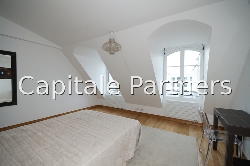 furnished  2 bedrooms Apartment PARIS 8 - 100 m²;