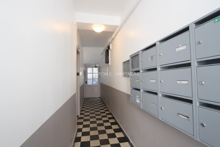 furnished  2 bedrooms Apartment PARIS 16 - 49 m²;