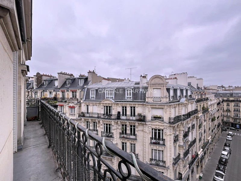 furnished  2 bedrooms Apartment PARIS 17 - 86 m²;