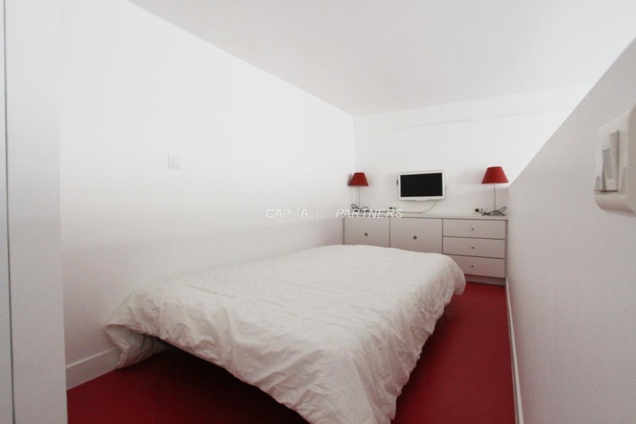 furnished  1 bedroom Apartment PARIS 6 - 30 m²;