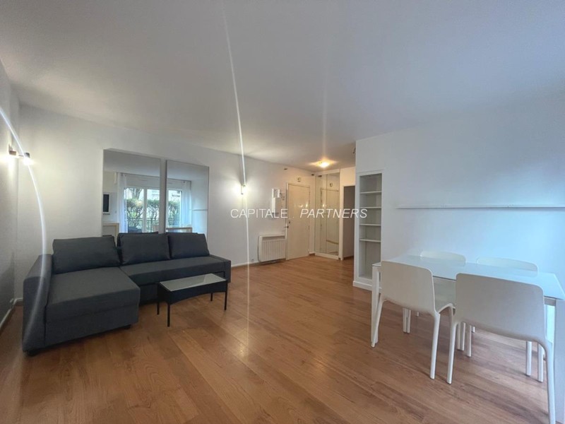 furnished  2 bedrooms Apartment COURBEVOIE - 65 m²;