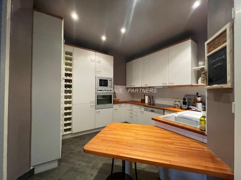 furnished  2 bedrooms Apartment PARIS 17 - 88 m²;