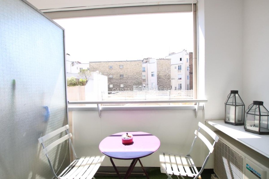furnished  1 bedroom Apartment PARIS 17 - 44 m²;