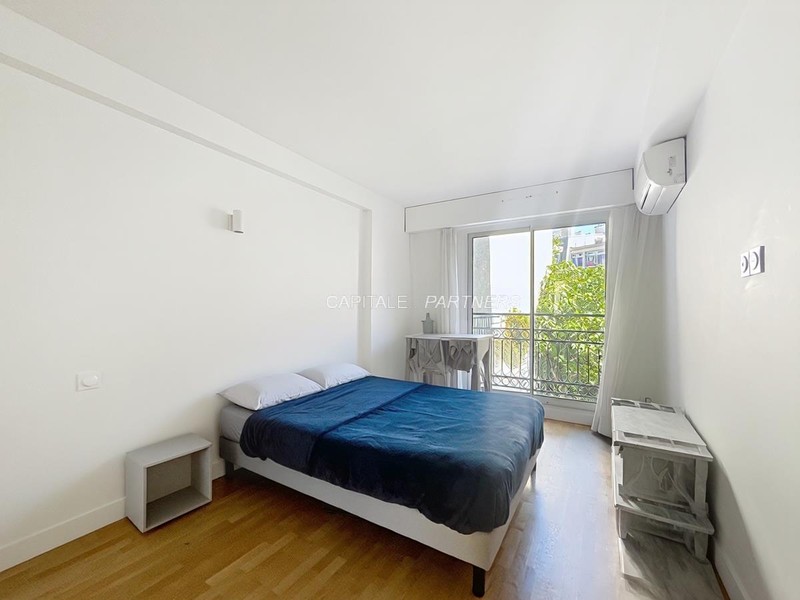furnished  3 bedrooms Apartment PARIS 16 - 139 m²;