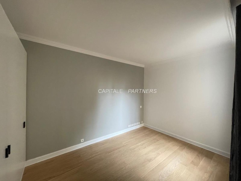  1 bedroom Apartment PARIS 16 - 54 m²;