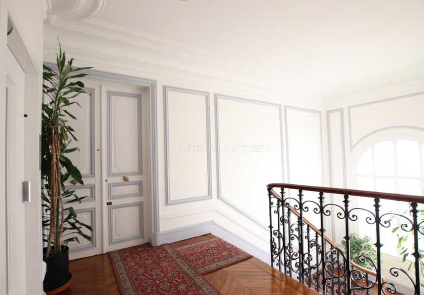 furnished  3 bedrooms Apartment PARIS 16 - 116 m²;
