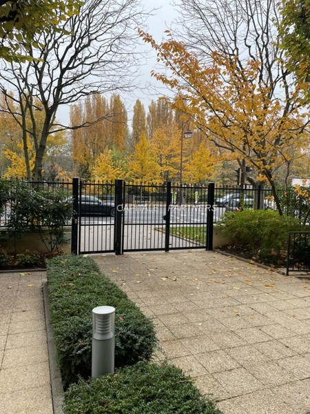 furnished  1 bedroom Apartment NEUILLY-SUR-SEINE - 56 m²;