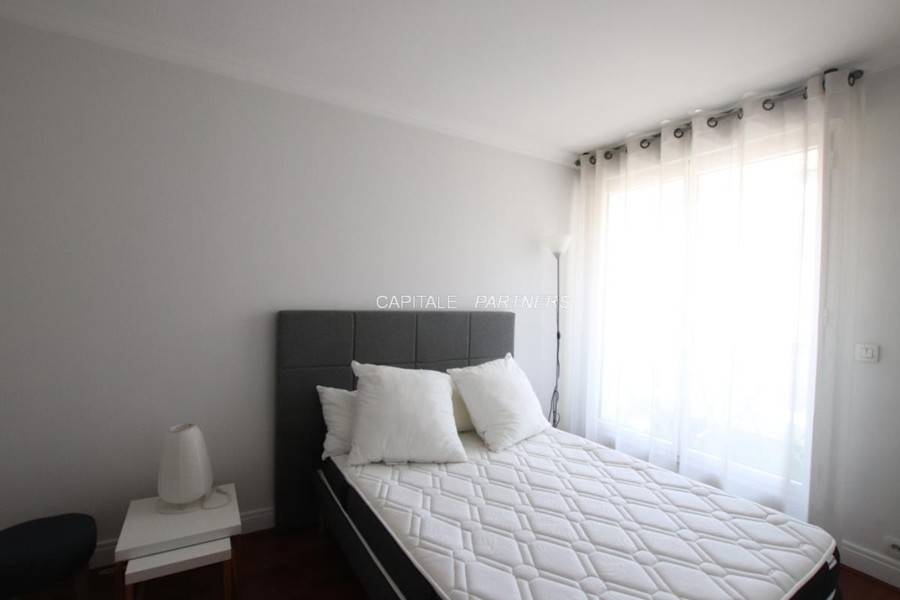 furnished  1 bedroom Apartment PARIS 17 - 44 m²;