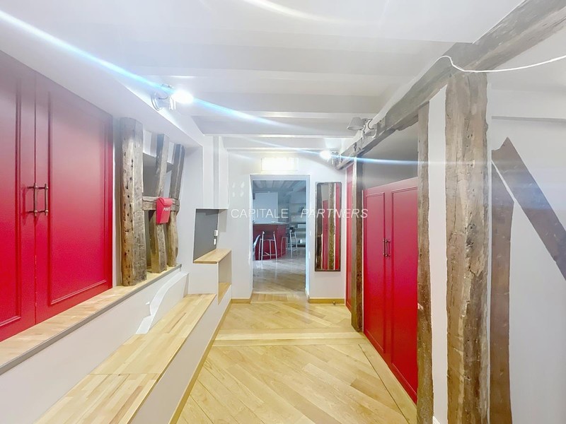 furnished  3 bedrooms Apartment PARIS 2 - 133 m²;